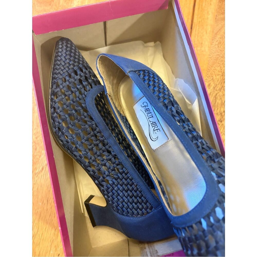 Vintage Fabulaire woven Navy Woven Pointed-Toe Heels. IOB. Size 7 M.